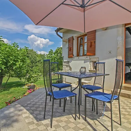 Nyaraló Jakov In Zupanici Labin